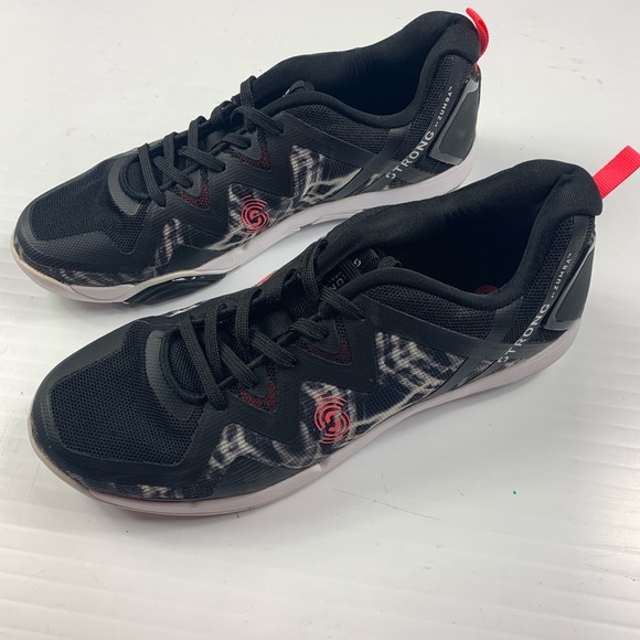 STRONG By ZUMBA Fitness Training Athletic  Sz 7 - Picture 1 of 7